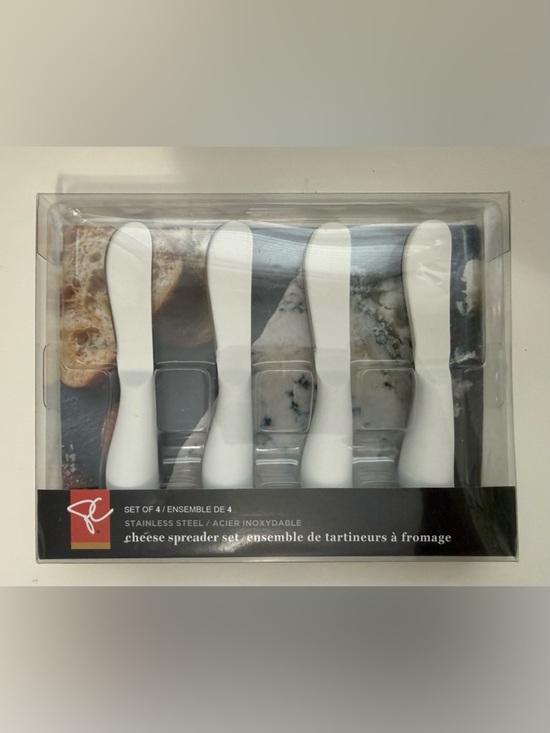 Other - White PC Cheese Spreaders Set of 4